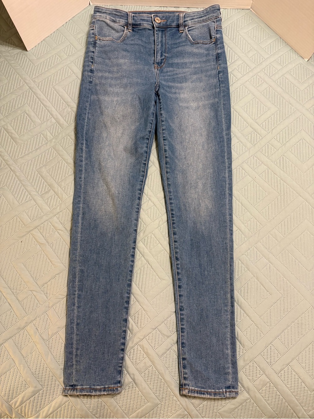 American Eagle Women's Hi-Rise Jegging Jeans Size 10 Long Medium Wash